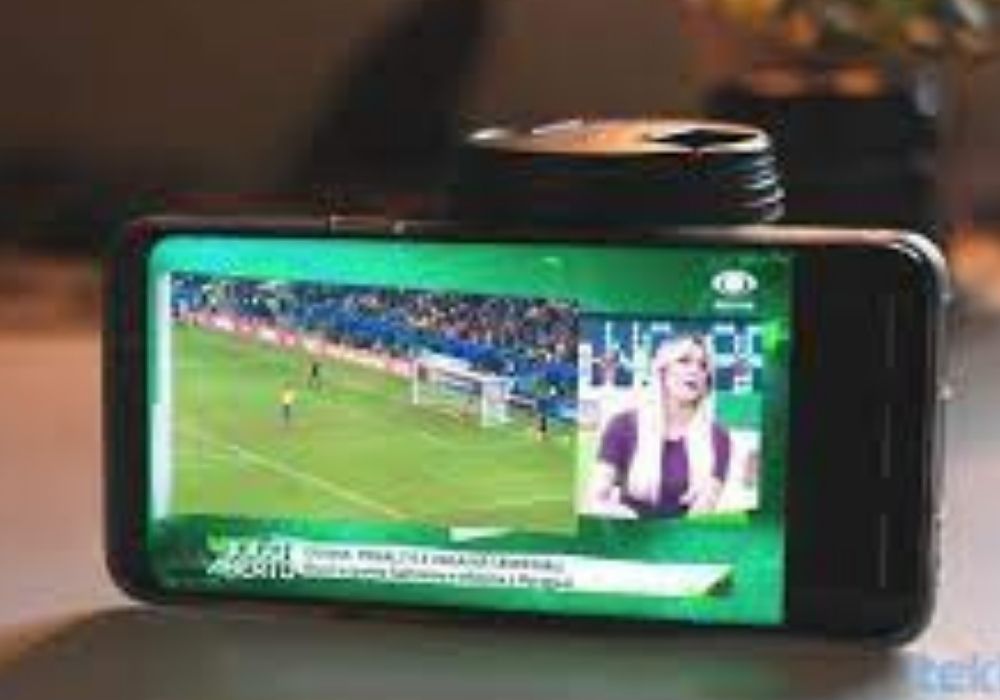 4 melhores aplicativos para assistir TV usando o celular
